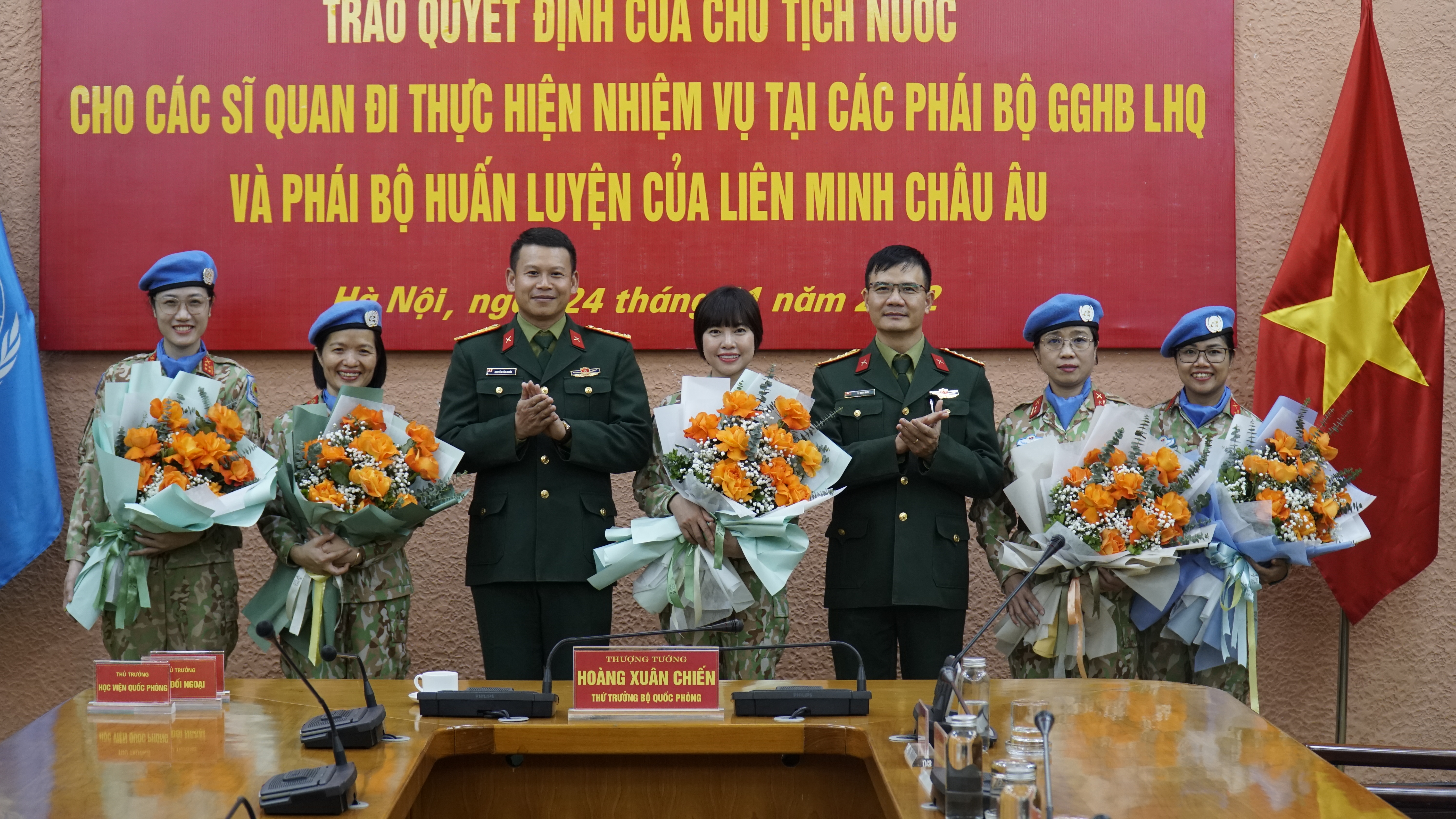 /UploadStore/admin/221127 Trao QD cua CTN/_DSC0969.JPG